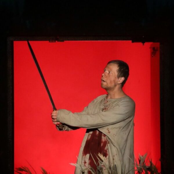 Спектакль «Вóмпир» в Театре на Таганке