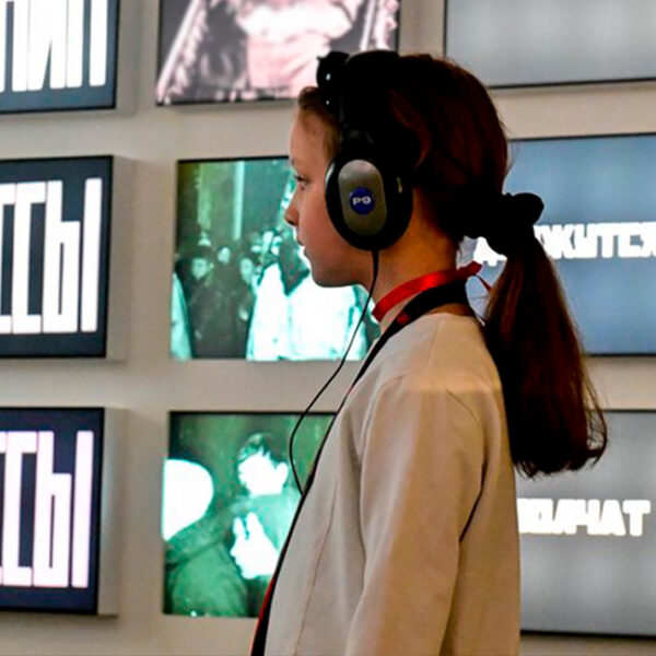 Арт-клуб для детей и подростков в Центре «Зотов»