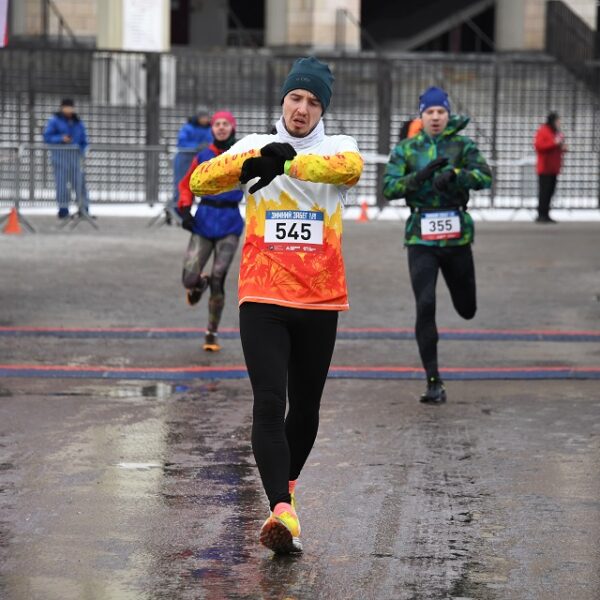 Забег «Арена полумарафон»