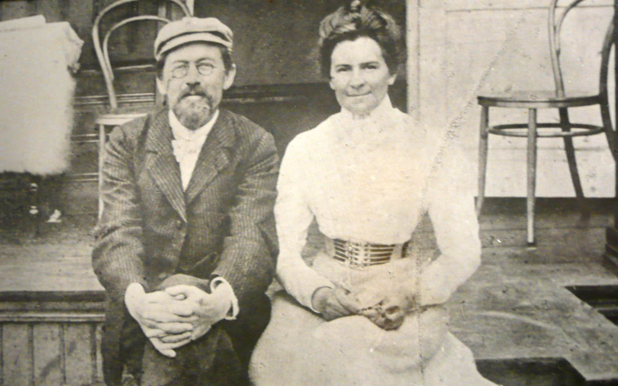 А. П. Чехов и О. Л. Книппер в мае 1901 года