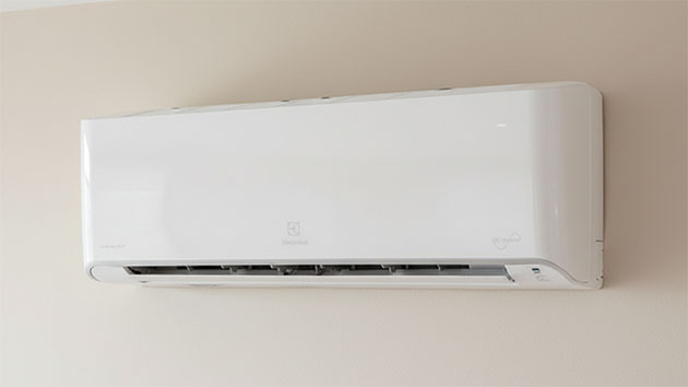 Electrolux Arctic Air DC Wi-Fi EACS/I-09HAR_A/N8/WF. Фото: Ян Ляпин / Нейросеть