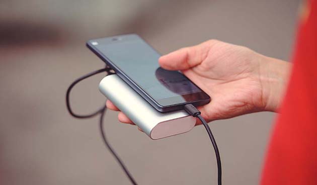 Портативное зарядное устройство