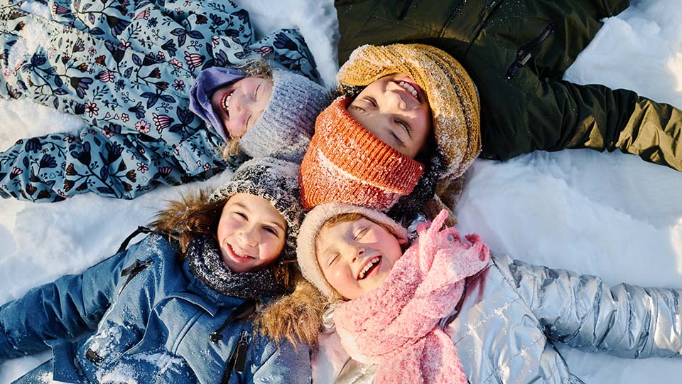 12 лучших фирм детских курток в 2025 году