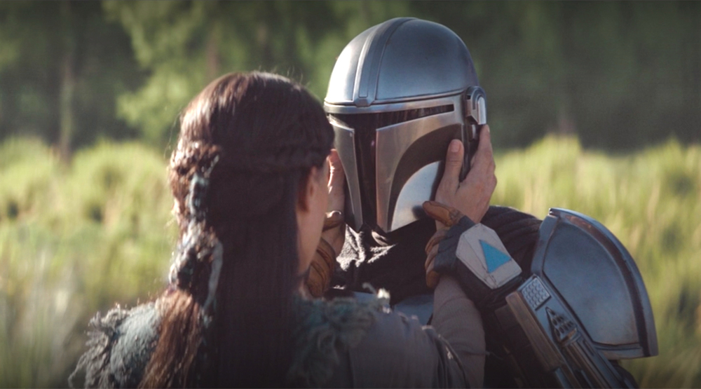 Актер Педро Паскаль рассказал о Мандалорце: «Это человек, окутанный тайной»