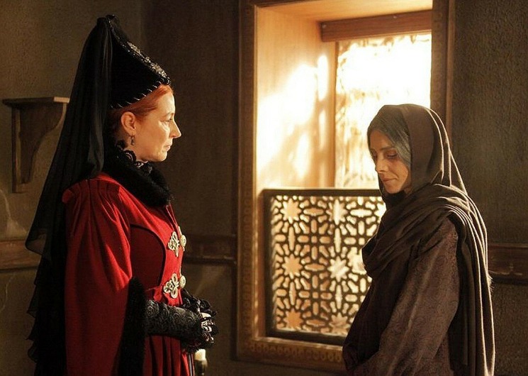 Единственная причина, по которой Хюррем сумела добиться всего, а Махидевран осталась у разбитого корыта