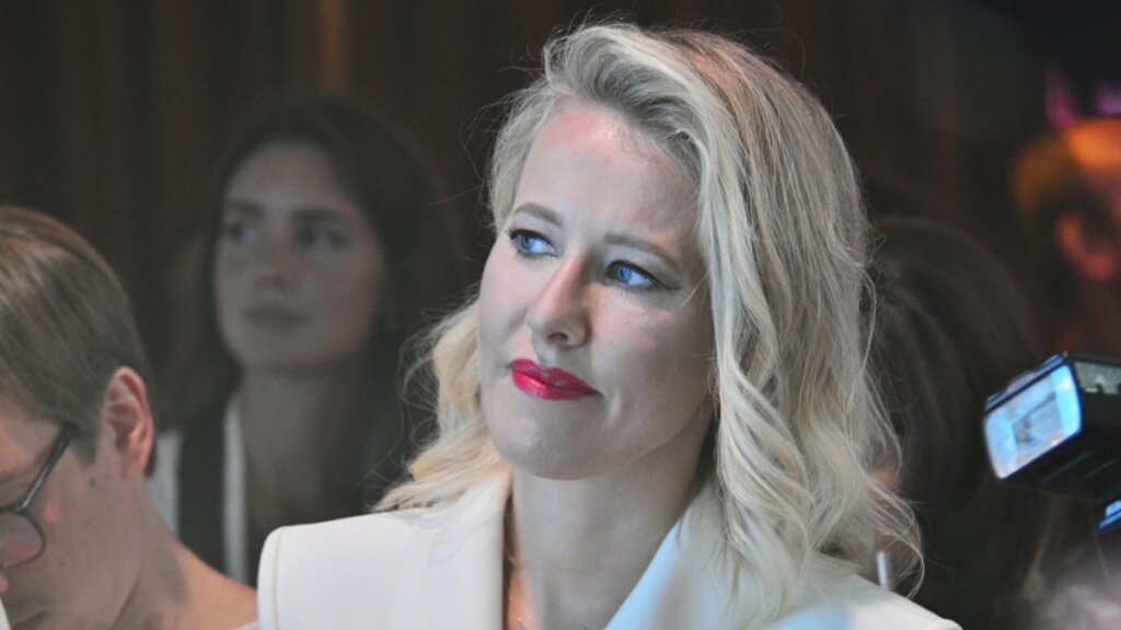 Ксения Собчак высмеяла Викторию Боню, которая вакцинировалась от коронавируса