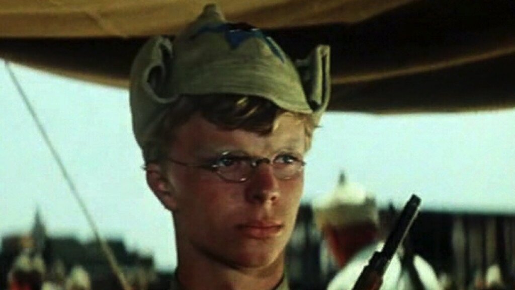 Куда пропал актер Михаил Метелкин, сыгравший Валерку Мещерякова в «Неуловимых мстителях»