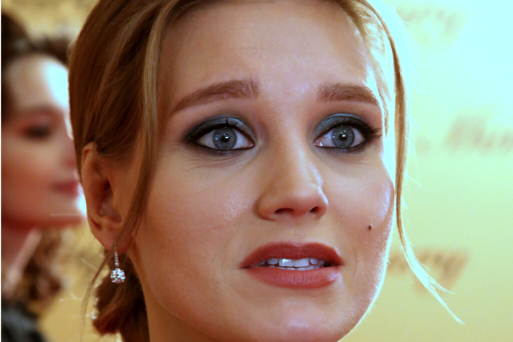 Миллионерша Кристина Асмус пожаловалась на зарплату в 21 тысячу рублей и взбесила россиян