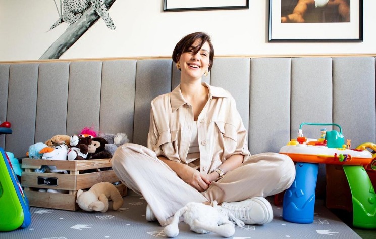 Бергюзар Корель трогательно поздравила старшего сына с днем рождения