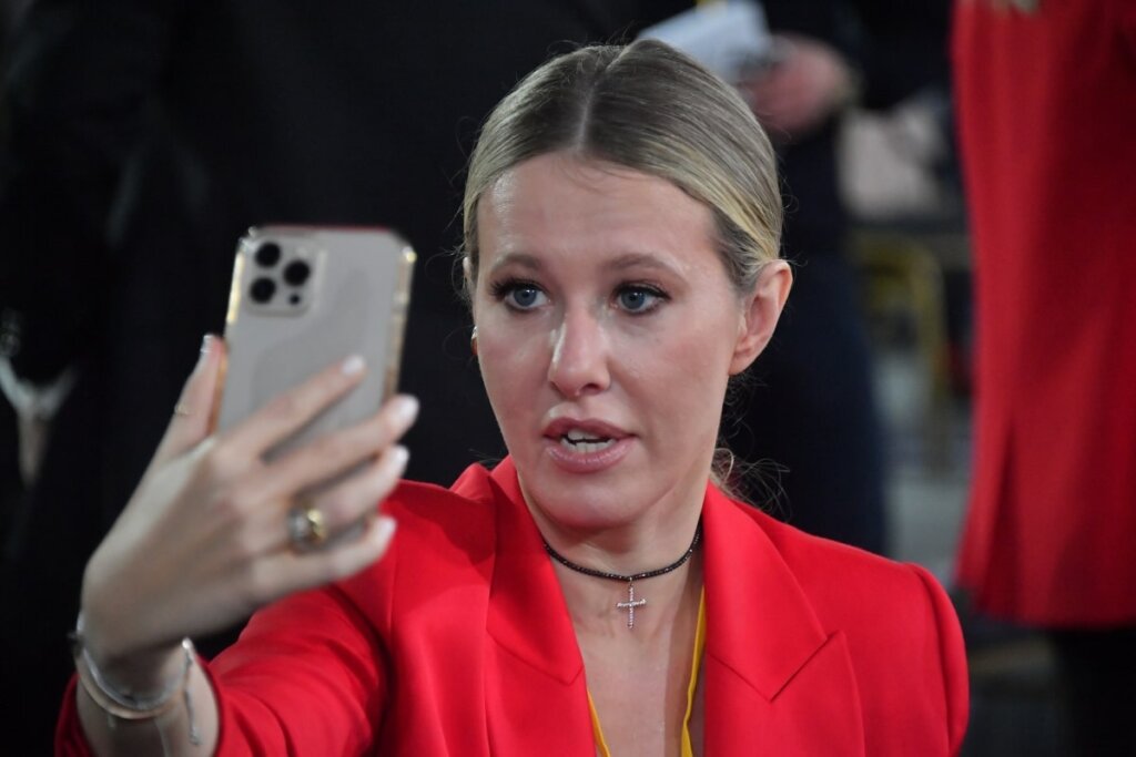 Собчак призвала не паниковать: мысленно она с россиянами!