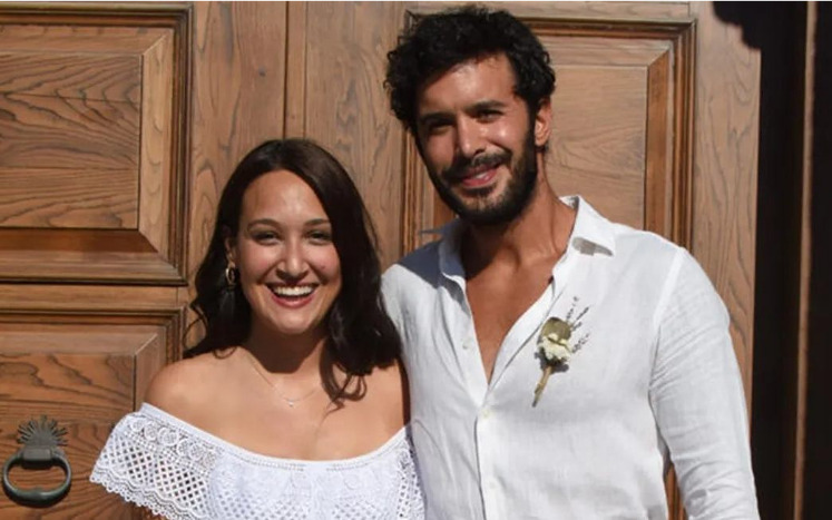 Барыш Ардуч и Гупсе Озай стали родителями