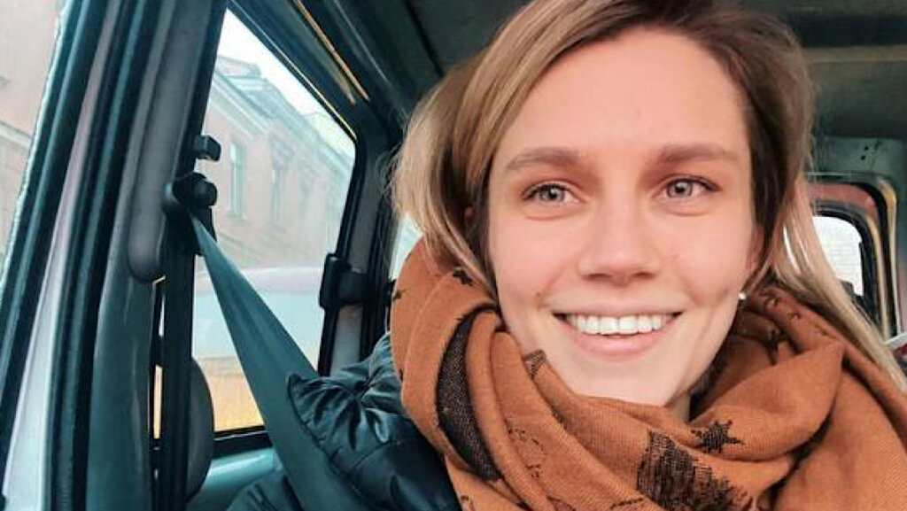 Дарья Мельникова высказалась о своем побеге из России после признаний Ивана Охлобыстина про побои