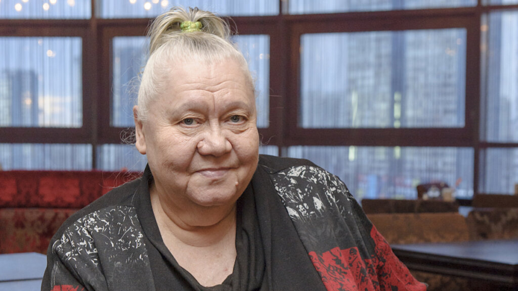 Актриса Галина Стаханова содержит 48-летнюю дочь и внучку