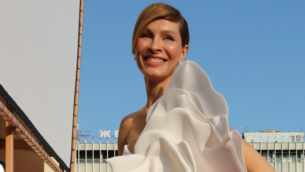 44-летняя Елена Подкаминская отказалась от алкоголя