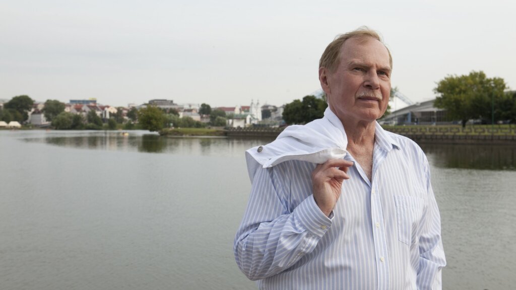 Звезда «Дальнобойщиков» Владимир Гостюхин плюнул в Дмитрия Назарова