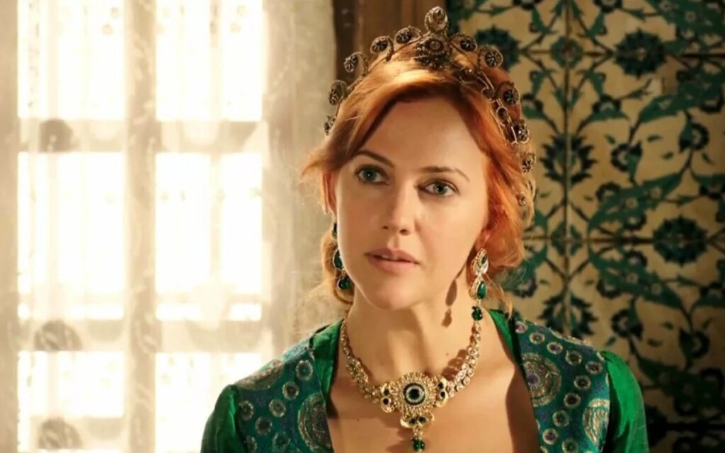 «Дышала маткой», ворожила на султана и убивала своих сыновей: многогранная Хюррем-султан