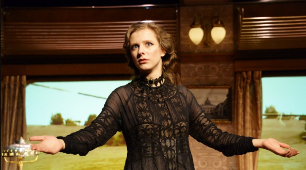 Лиза Арзамасова сделала пластическую операцию