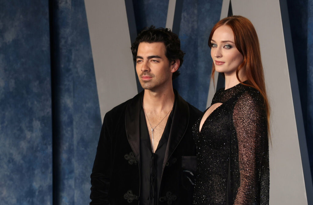 «Не верьте слухам»: Джо Джонас впервые прокомментировал новости о разводе с звездой «Игры престолов» Софи Тернер