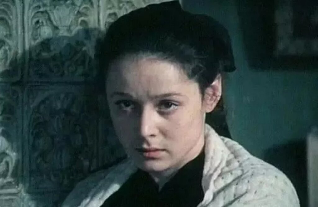 Как живет звезда фильма «Два капитана» Елена Прудникова, ради которой режиссер Андрей Смирнов бросил жену