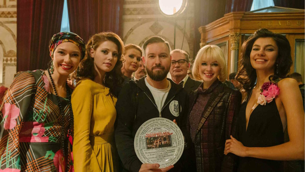 На Первом канале выходит сериал «Бизон. Дело манекенщицы» с Сергеем Безруковым