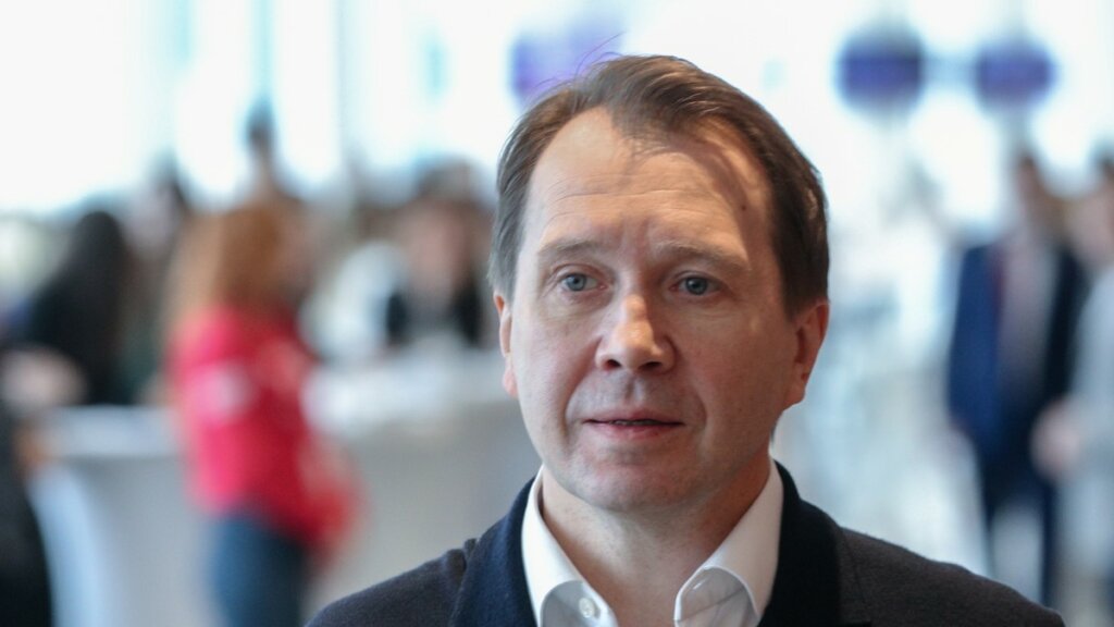 Помощник раскрыл правду о болезни Евгения Миронова