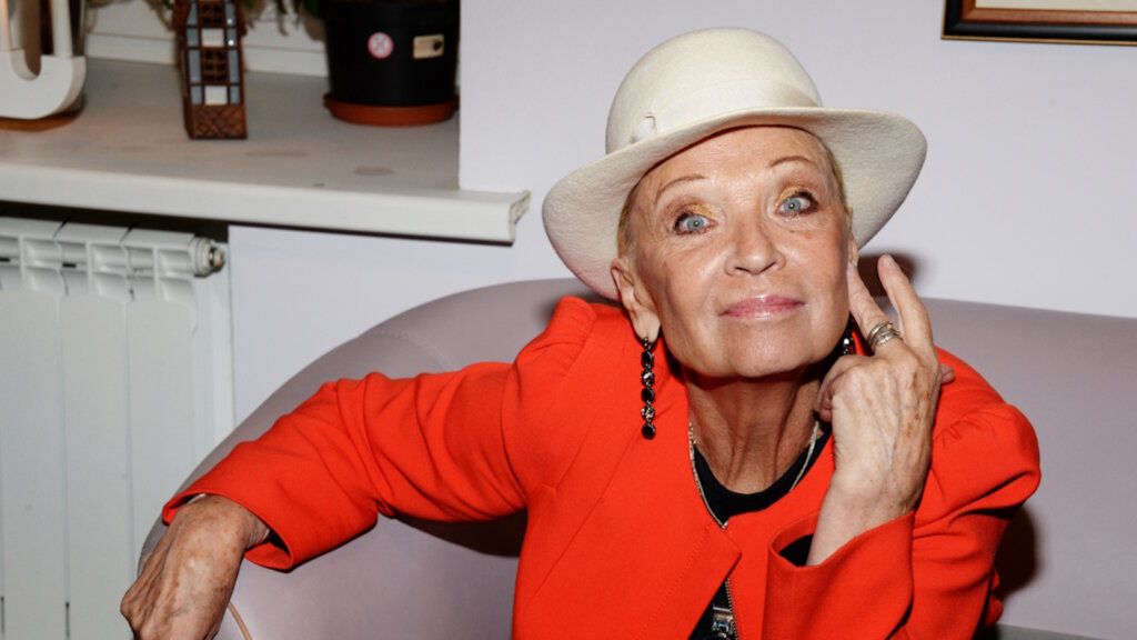 Перед смертью Светлану Светличную обобрали до нитки