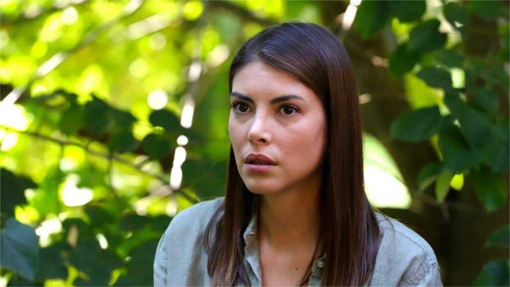 Турецкой актрисе Дениз Байсал предрекли скорый развод: и вот почему