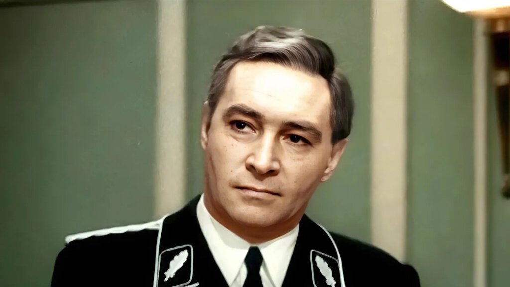 Стало известно, кому могут отдать роль Штирлица в новом сериале