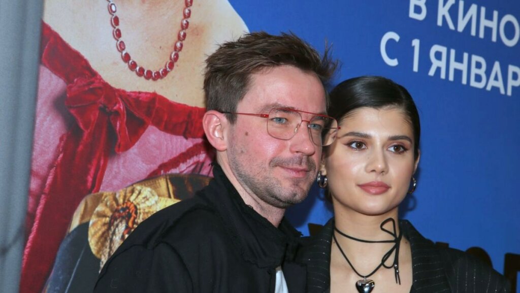 Молодая жена Саши Петрова впервые показала лицо сына: Фото