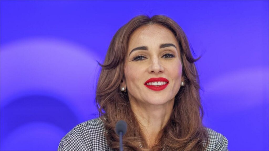 Располневшую Анфису Чехову поздравляют с беременностью: округлился живот