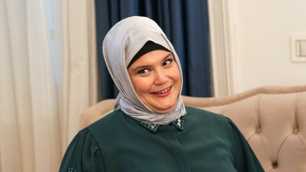 Провал Ишил и цыплята Ниляй: Описание 109 серии «Клюквенного щербета»