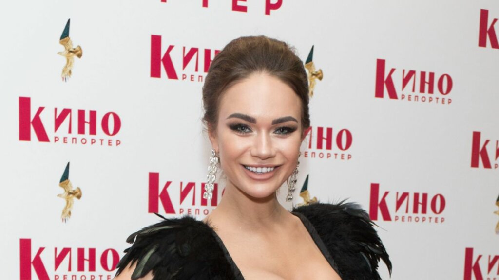 Мужчины часто шлют Яне Кошкиной интимные фото