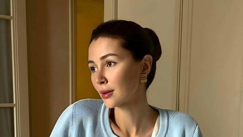 Дочь Анастасии Заворотнюк вернулась с маленьким сыном в Россию