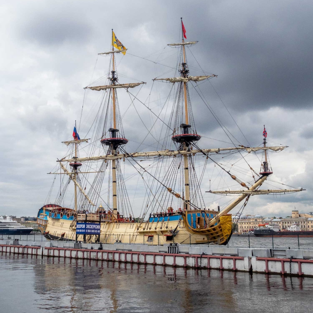 корабль полтава в санкт-петерубрге