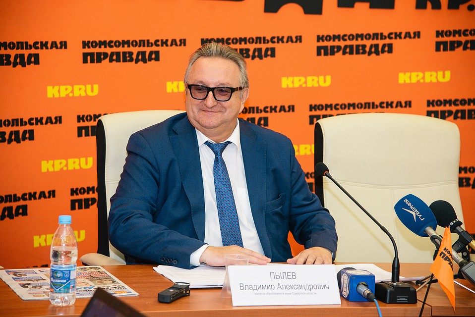 Врио министра образования и науки Самарской области Владимир Пылев рассказал о нововведениях в школах региона