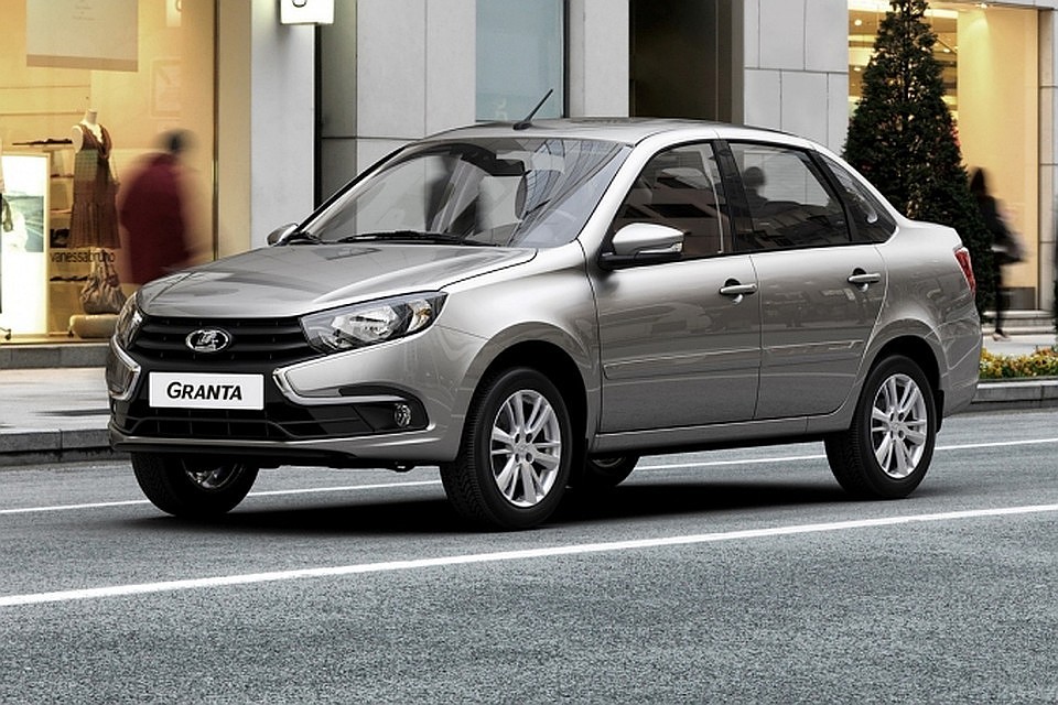 Седан Lada Granta обновит внешность к концу года Седан Lada Granta обновит внешность к концу года