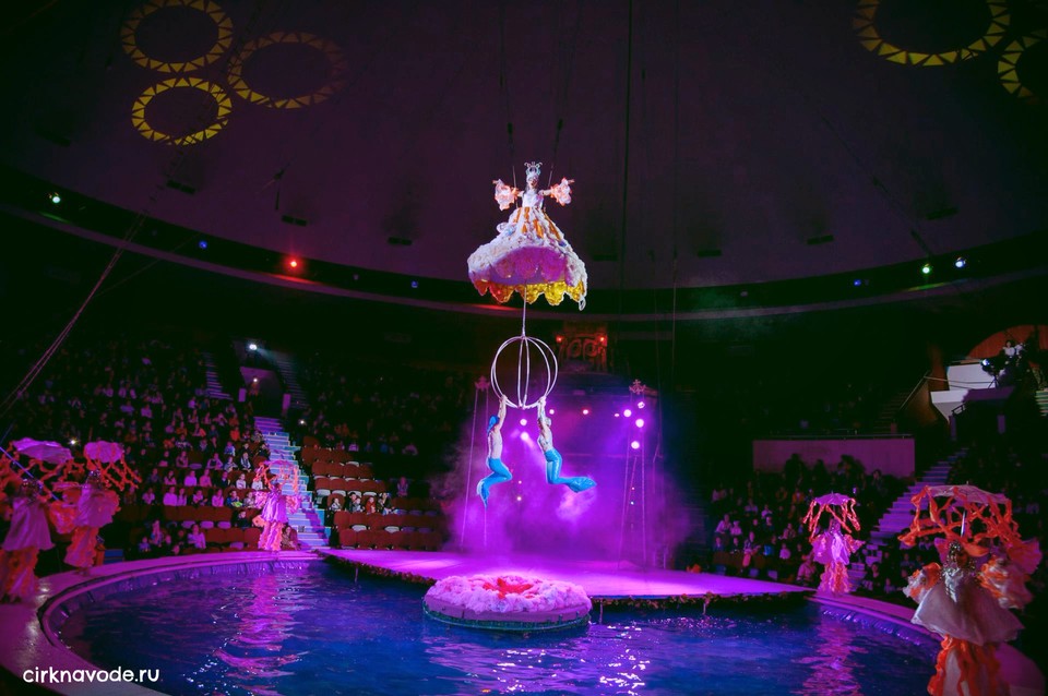 Новогоднее шоу воды, огня и света ждет орловцев в