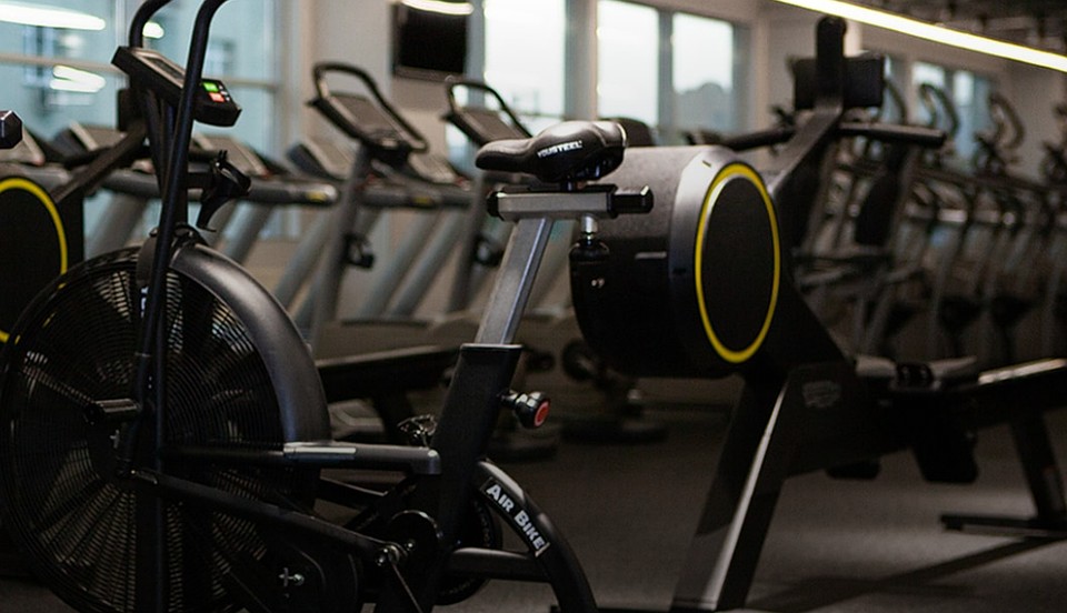 Мега фитнес краснодар байбакова. Алекс фитнес химки 2б. Alex fitness химки. Спортзал в рязани в плазе. Алекс фитнес рязань фото.