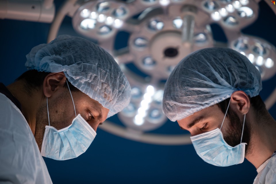 В 2020 году зарплаты врачей должны вырасти на 20%, а к 2025 году повыситься в два раза.