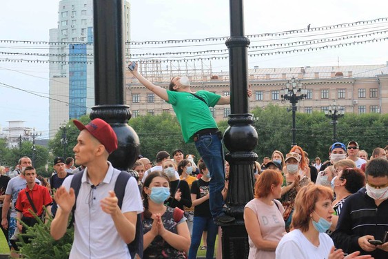 Хабаровск вышел на митинг, возмутившись арестом губернатора, а не его возможными преступлениями.