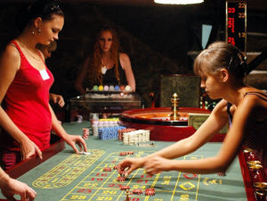 Представьте один человек сделал 5 6 годового дохода казино игру top world online casino