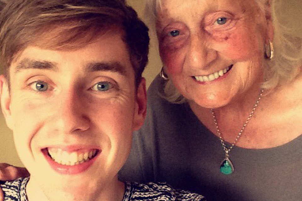 Вежливая бабушка вмиг стала звездой интернета