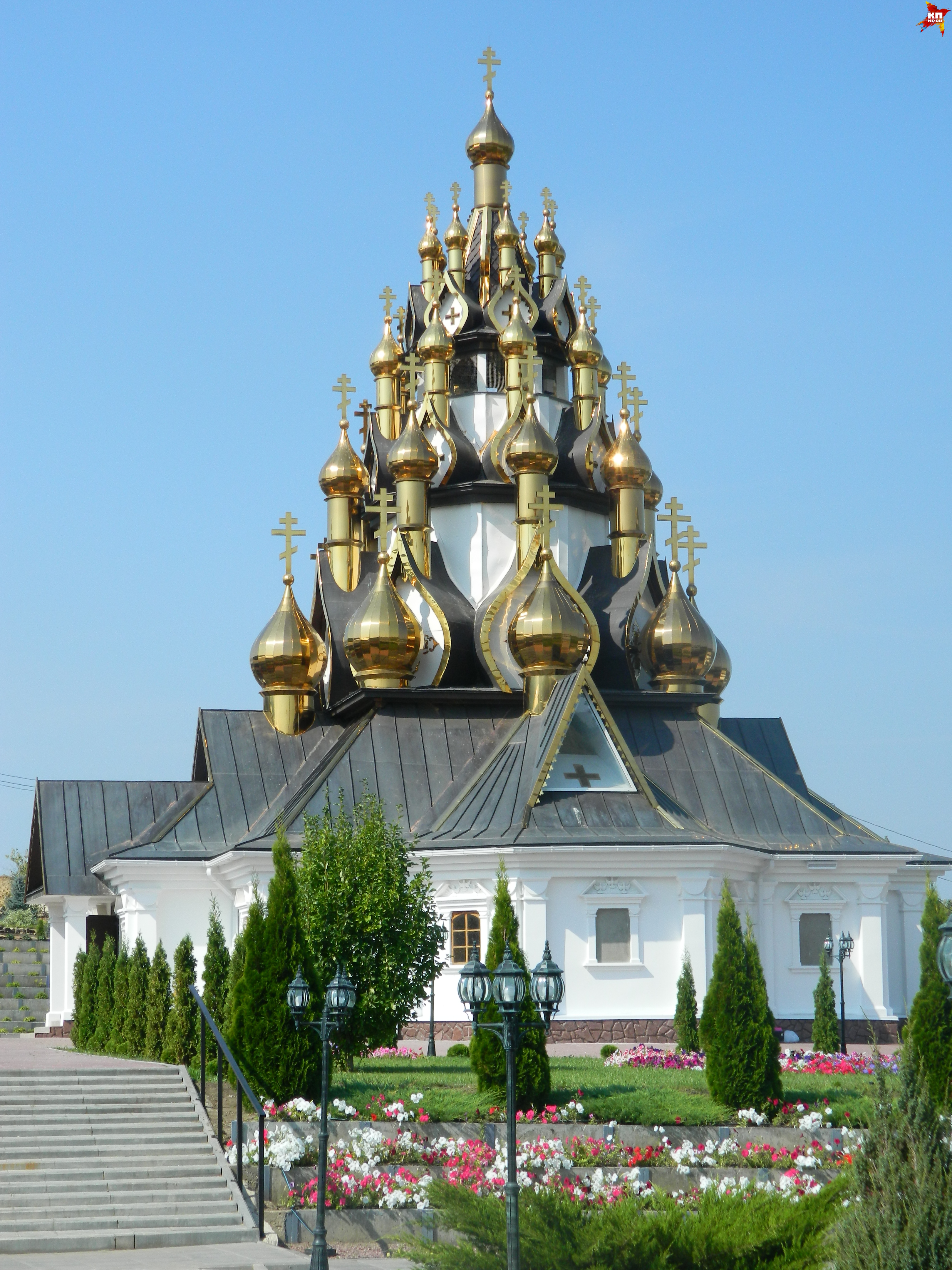 У храма Преображения 33 купола - в честь земной жизни Спасителя.