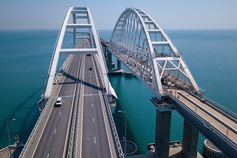 Больше половины туристов приезжают по Крымскому мосту. Фото: инфоцентр "Крымский мост"