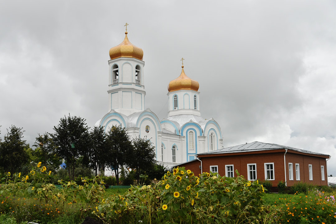 Поселок Колывань.