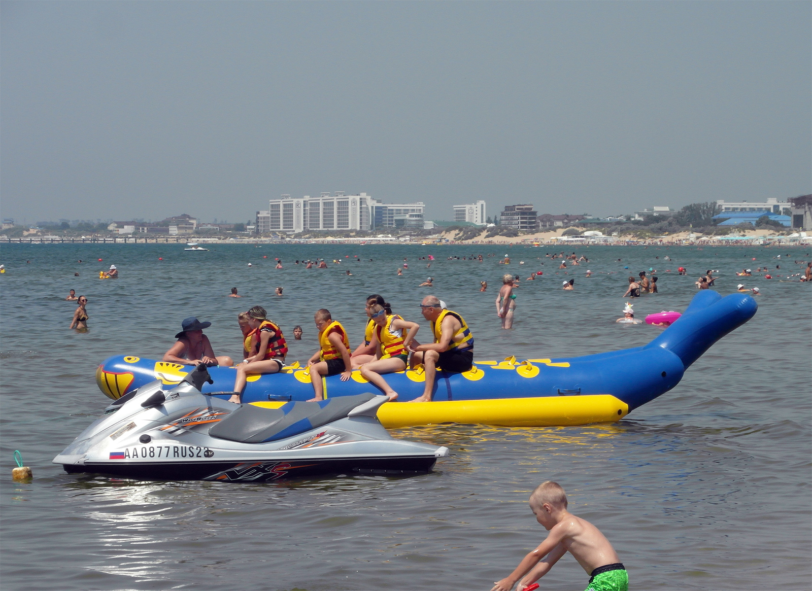 Россияне отрываются по полной