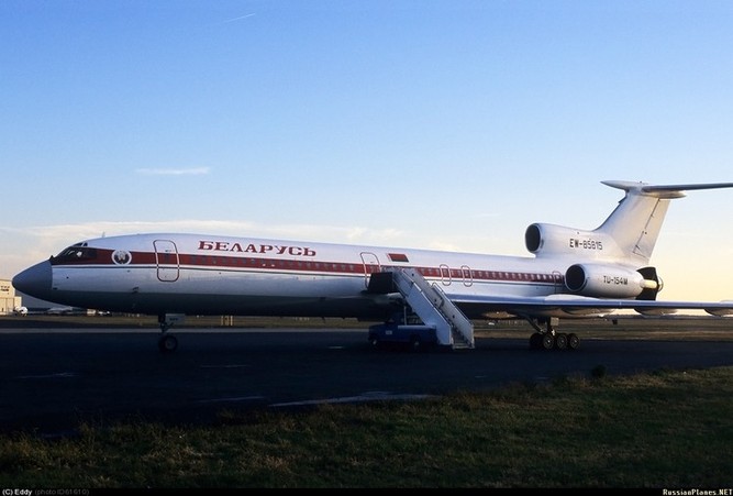 Так выглядел президентский Ту-154 в 1995 году. Фото: Eddy, RussianPlanes.net.