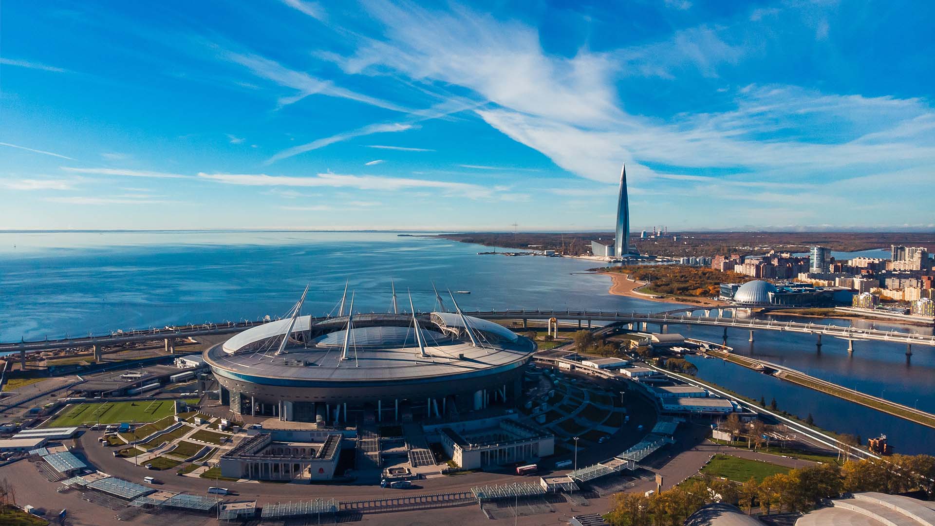 Петербургский стадион «Газпром Арена». Фото: Parilov / Shutterstock / Fotodom