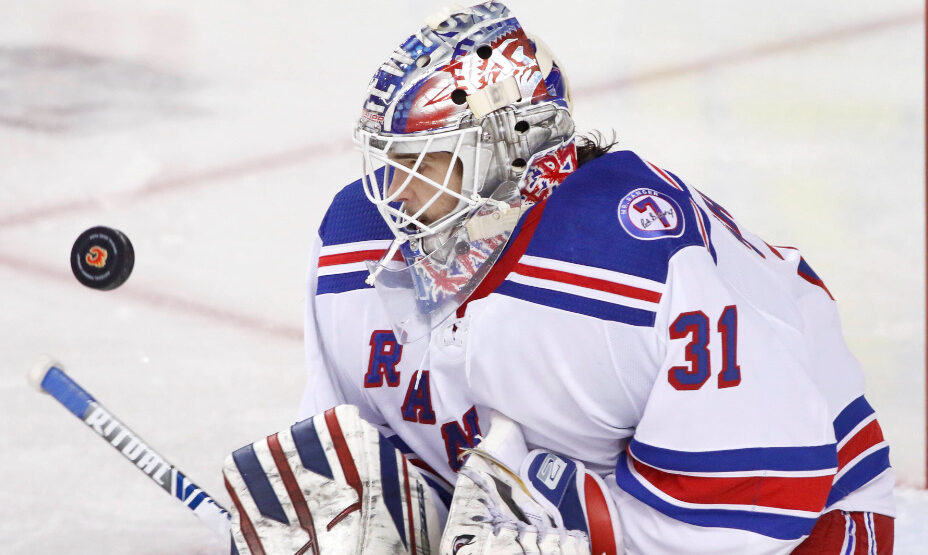 Игорь Шестеркин, хоккей