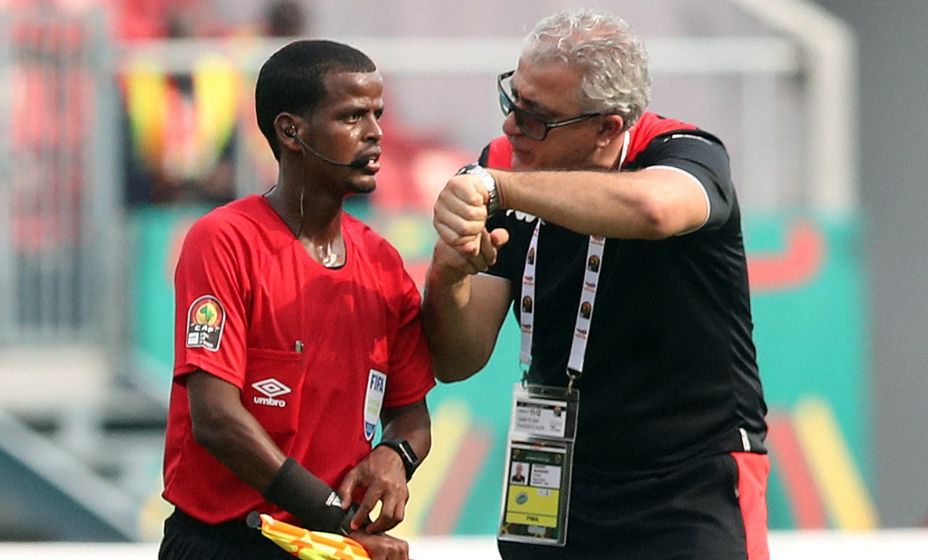 Судья на Кубке Африки закончил матч раньше времени. 
Фото: Reuters 